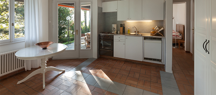 terracotta-flooring-in-kitchen